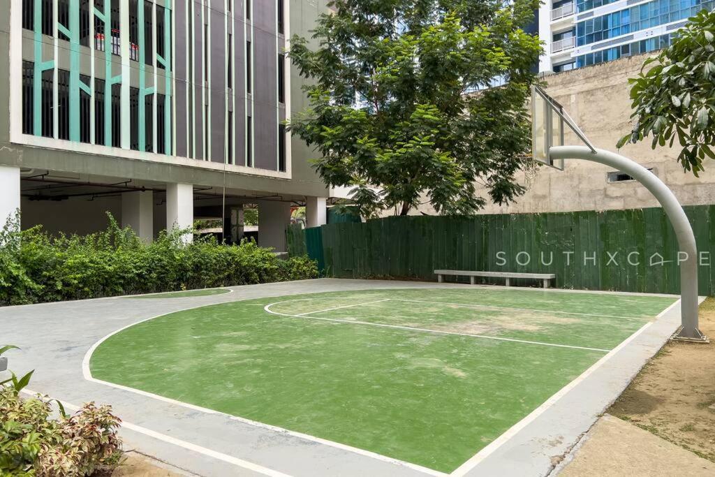 Furnished In Avida Towers Riala, It Park With Fast Wifi, Netflix, Pool And